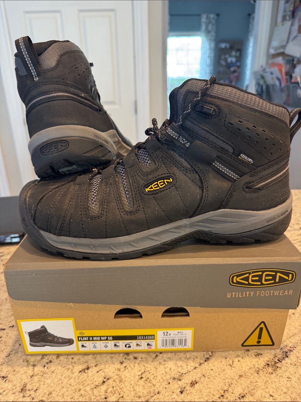 Keen Men's Black and Gray Mid-Height Work Boots. Worn 2 times